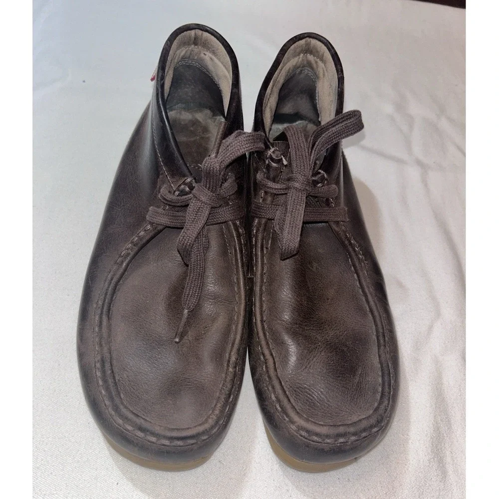 Clarks Wallabee Brown Ankle boot size 9 mens Granola Trendy Preppy‎